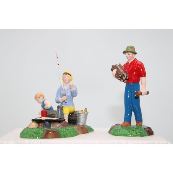 Dept 56 Snow Village - Weekend Getaway - Picture 2 of 8